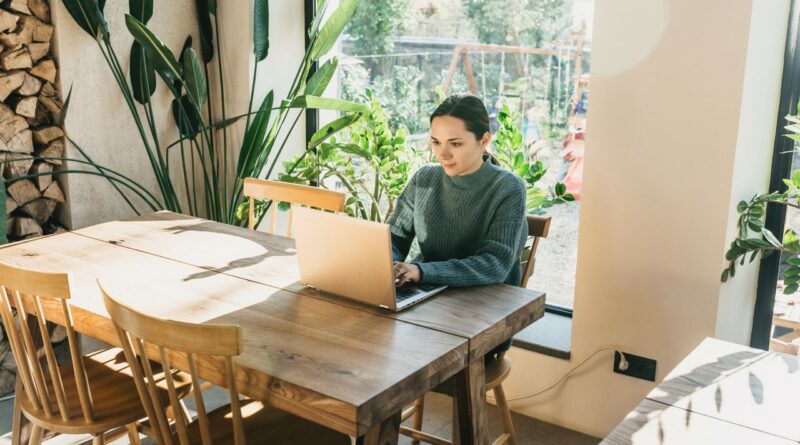 plataformas de trabalho remoto para jovens lusofonos