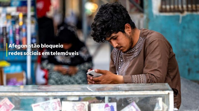 Afeganistão bloqueia redes sociais