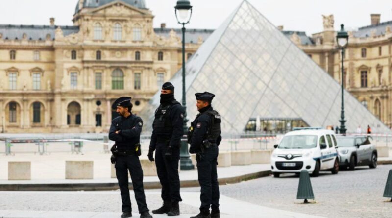Joias Roubadas no Louvre