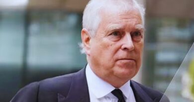 príncipe andrew perde títulos