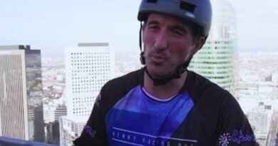 recorde torre eiffel bicicleta