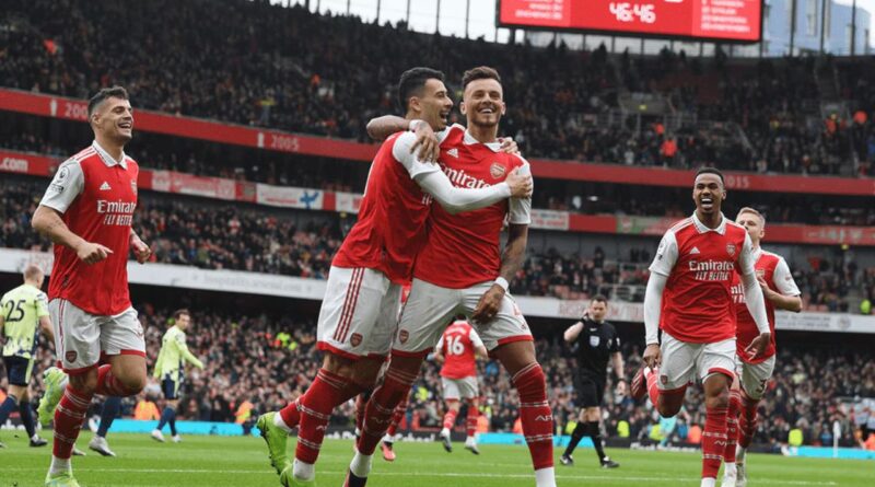 Arsenal lidera Premier League
