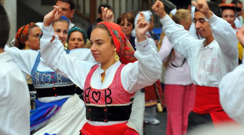 Como Portugal Equilibra a Tradição