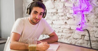 Podcasts em português para expandir conhecimento