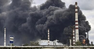 Ucrânia destrói oleoduto russo perto